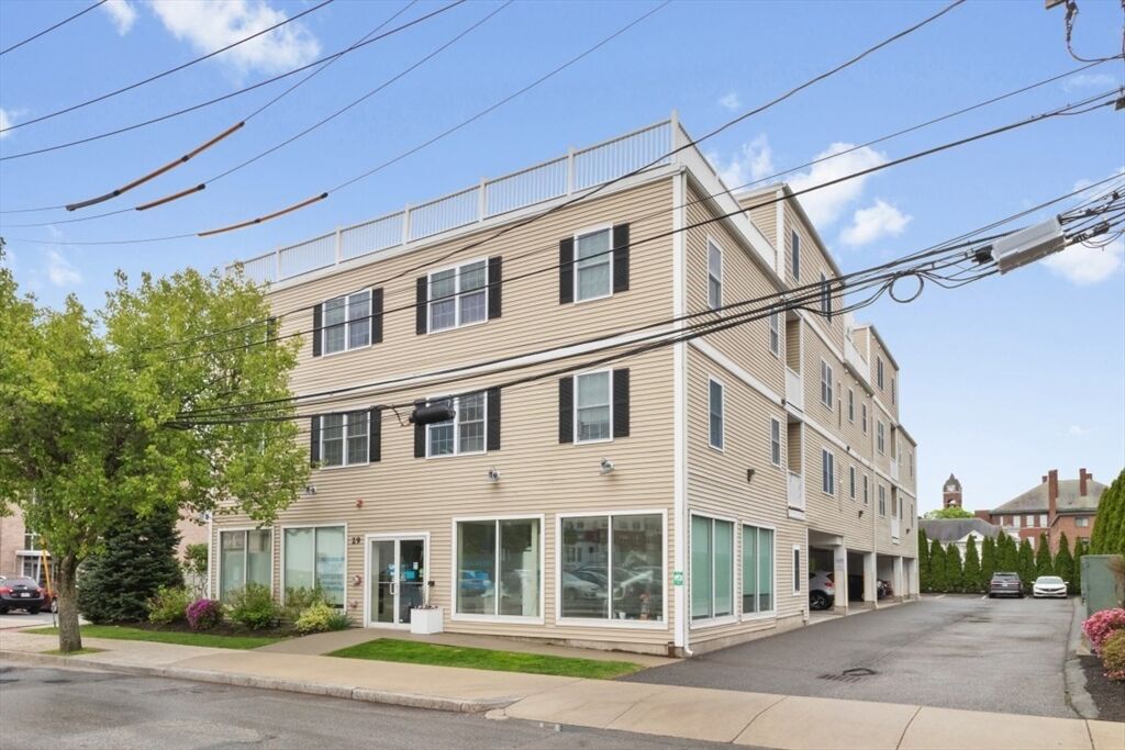 Property Photo:  29 Spruce St 23  MA 02453 
