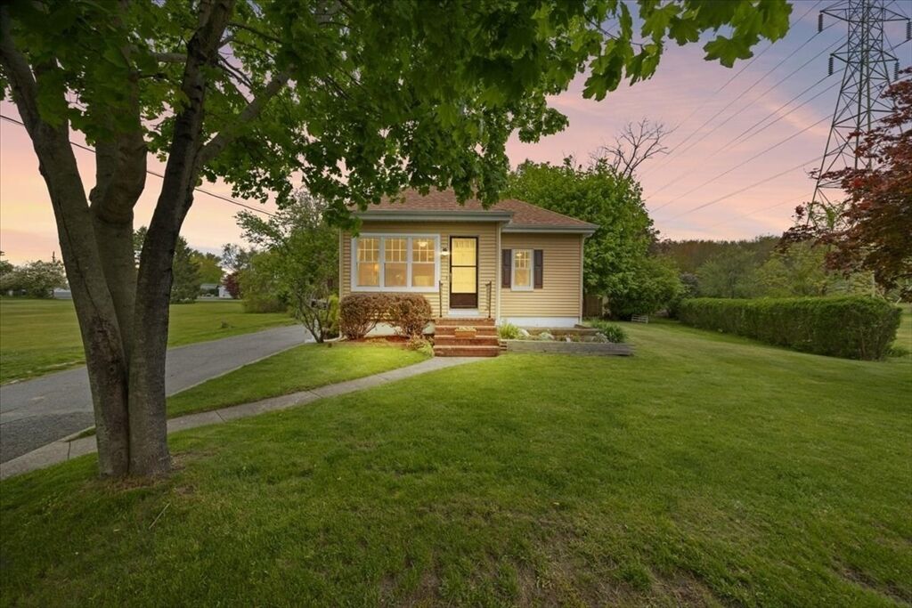 Property Photo: 86 Hart St MA 02780