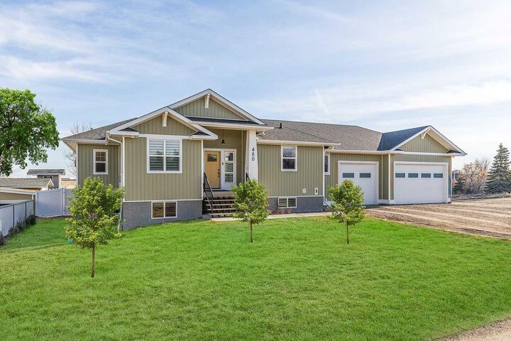 Property Photo: 480 7 Street AB T1B 0K1