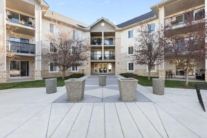 Property Photo:  2371 Eversyde Avenue SW 2320  AB T2Y 5B8 