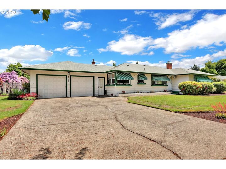 Property Photo:  3095 Dapple Way  OR 97401 