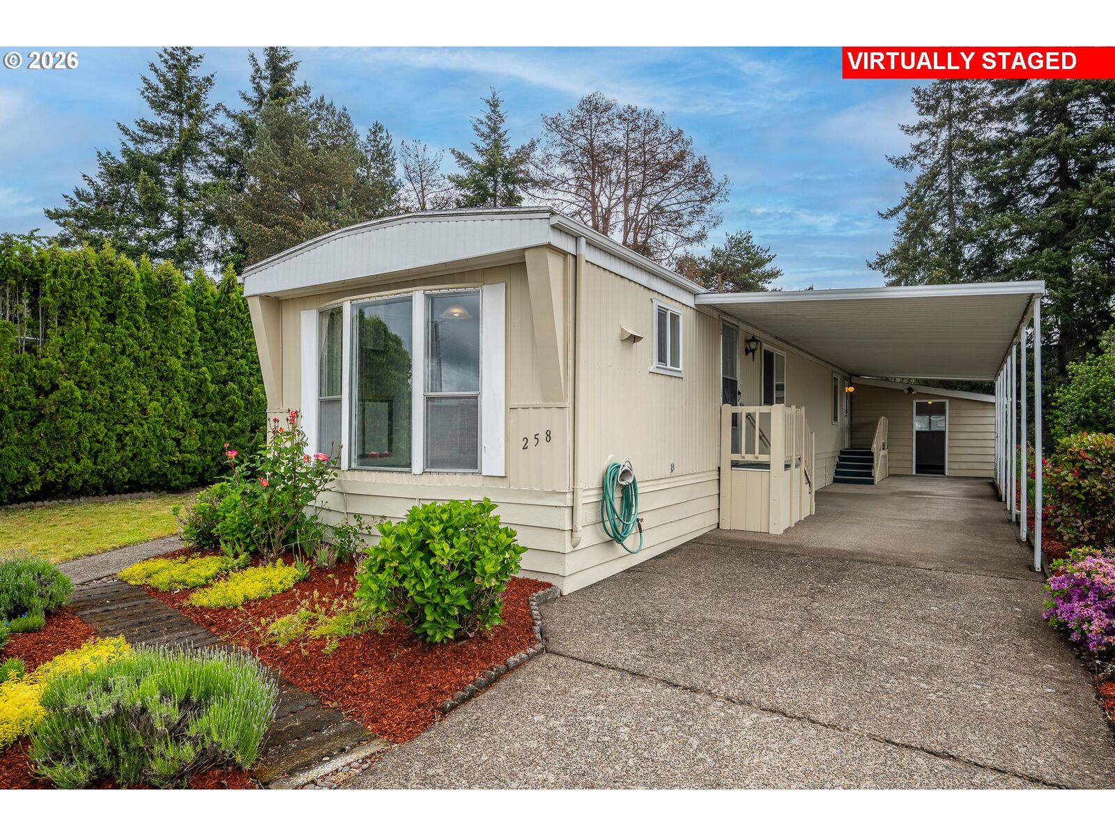 Property Photo:  1199 N Terry St 258  OR 97402 