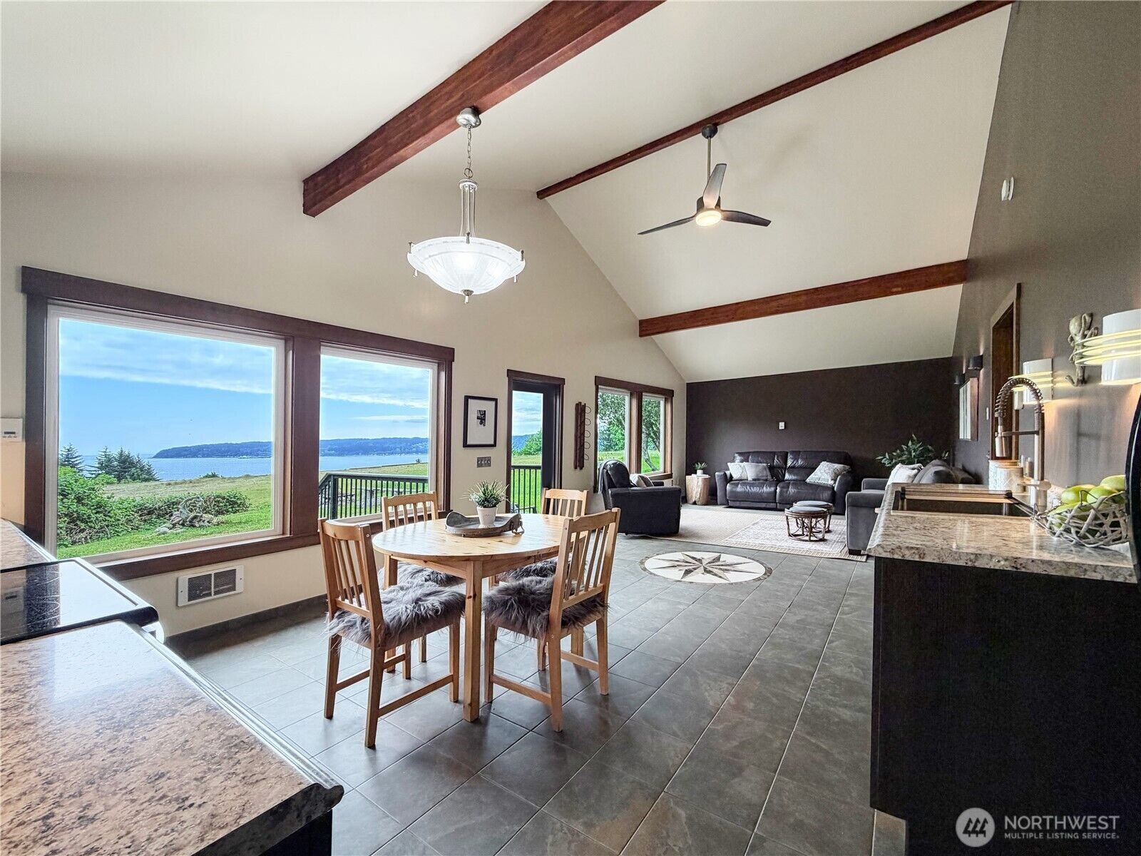 Property Photo:  17  B Whidbey Island Drive  WA 98206 