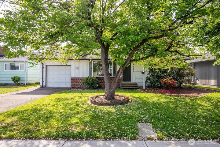 Property Photo:  2017  28th Ave  WA 98632 