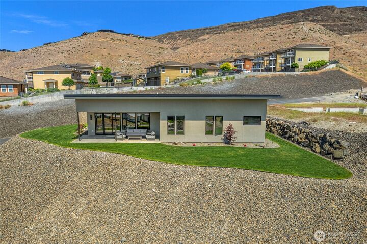 Property Photo:  23339 NW Spur Lane  WA 98848 