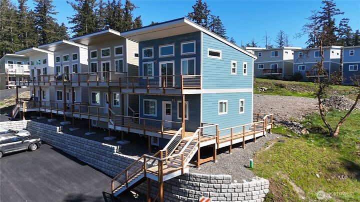 Property Photo:  621  Finnegan Way  WA 98250 