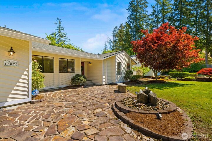 Property Photo: 16020 SE 322nd Street WA 98092
