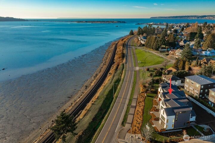 Property Photo: 1557 Mitchell Avenue 2 WA 98230