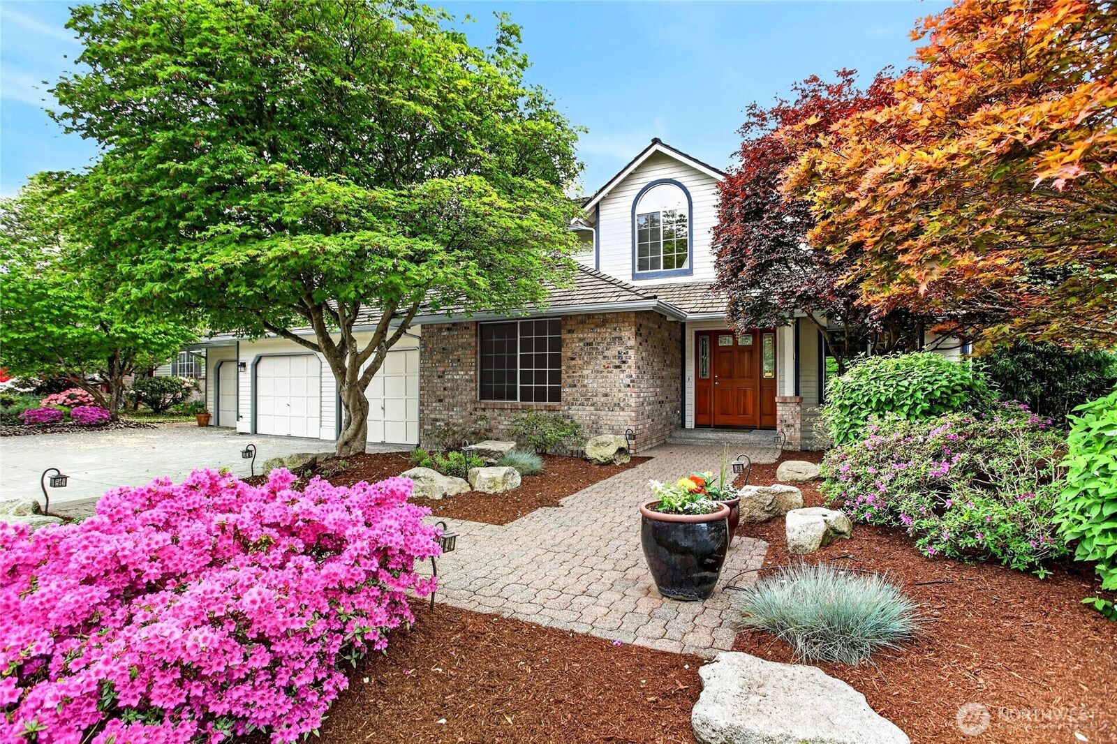 Property Photo:  19223  63rd Avenue NE  WA 98028 