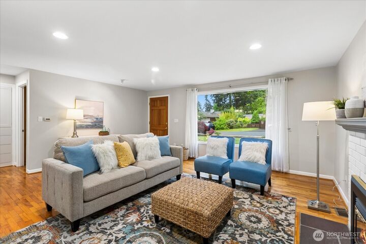 Property Photo: 6017 190th Street SW WA 98036