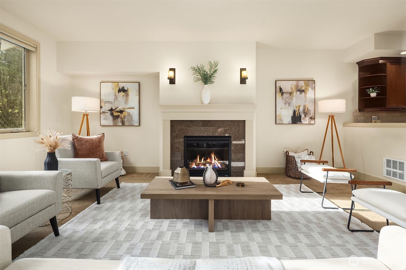 Property Photo:  316  Walnut Street 103  WA 98020 