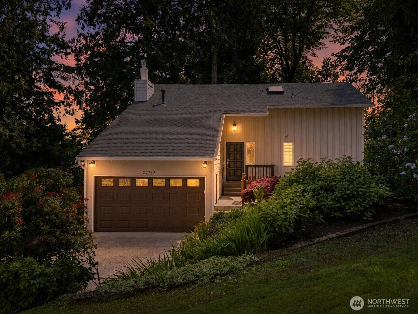 Property Photo:  22713 NE 12th Place  WA 98074 