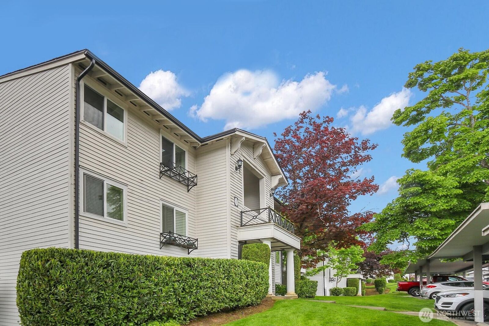 Property Photo:  15415  35th Avenue W F202  WA 98087 