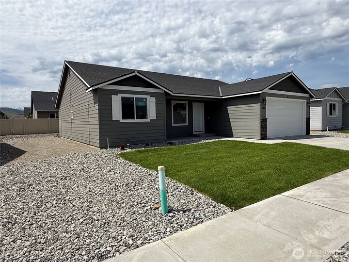 Property Photo: 186 Salmon Drive WA 98801