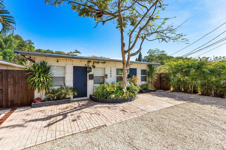 Property Photo:  1545 NE 32nd Street  FL 33334 