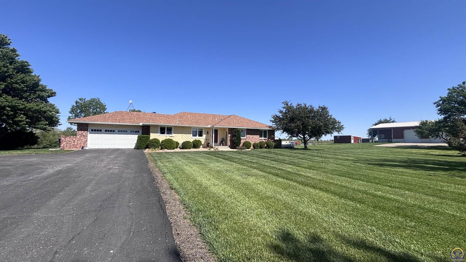 Property Photo:  8530 SW Urish Rd  KS 66402 