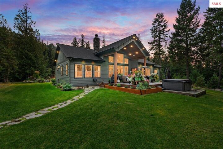 Property Photo: 529 S Beaver Lake Rd ID 83801