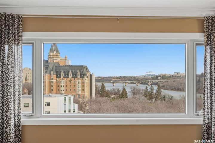 Photo de la propriété:  424 Spadina Crescent E 1080  SK S7K 6X7 