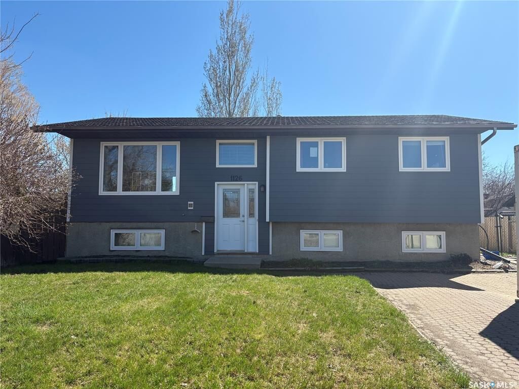 Property Photo: 1126 Brett Bay SK S4N 6N7