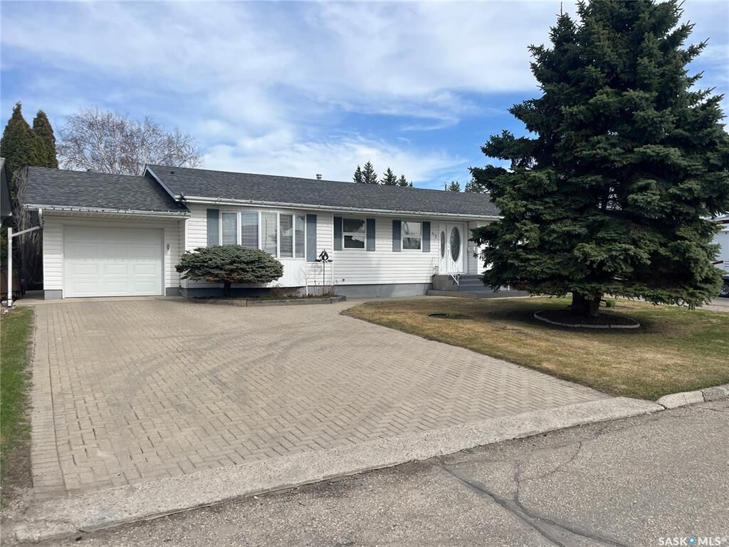 Photo de la propriété:  42 7th Street NE  SK S0A 4J0 