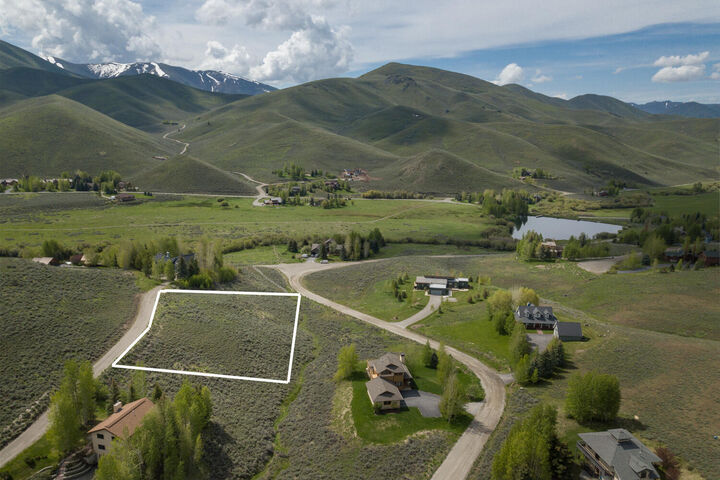Property Photo:  106 Commanche Dr  ID 83333 