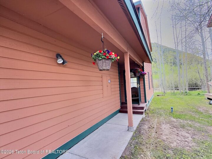 Property Photo: 1070 Elk Run Lane 10 WY 83001