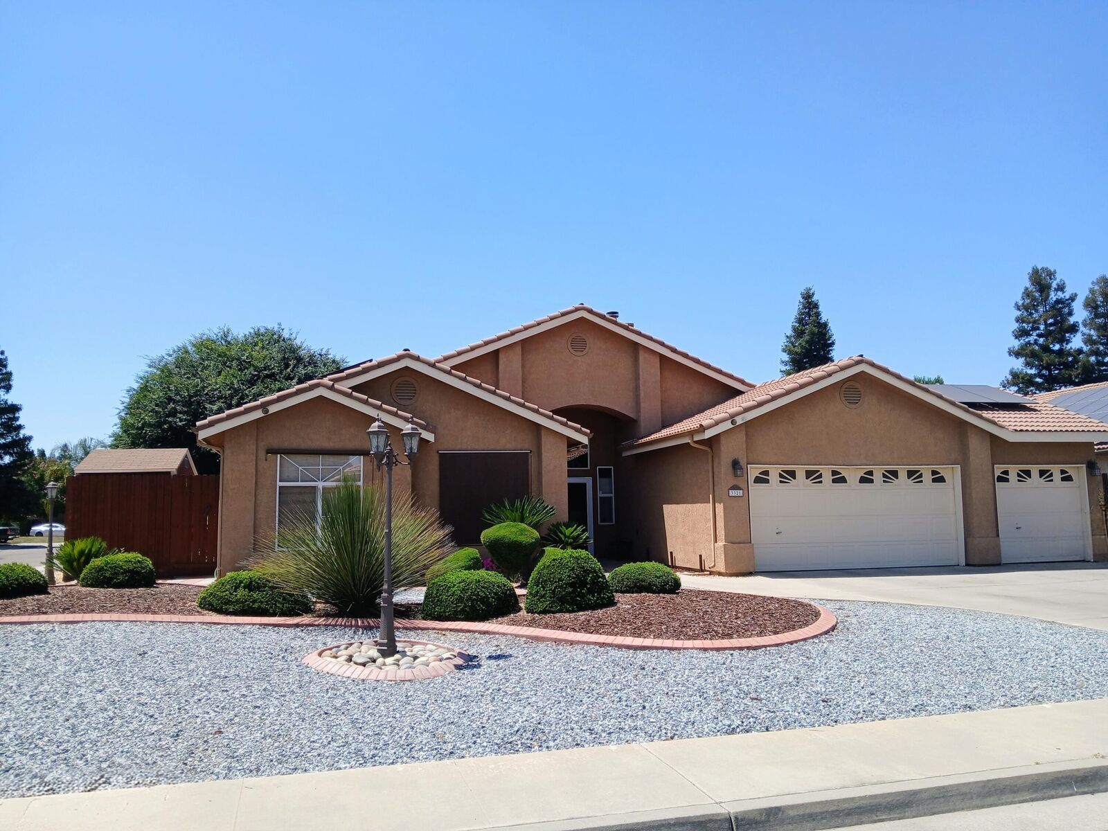 Property Photo:  3321 S Stover Street  CA 93292 
