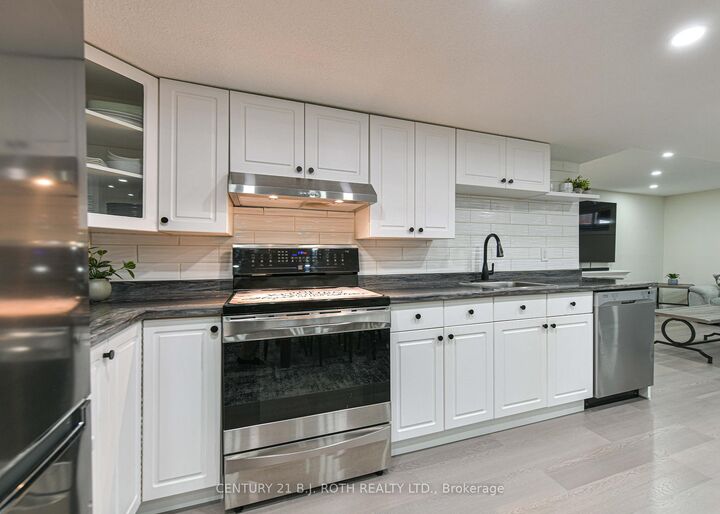 Property Photo: 4 Lister Drive ON L4N 0L5