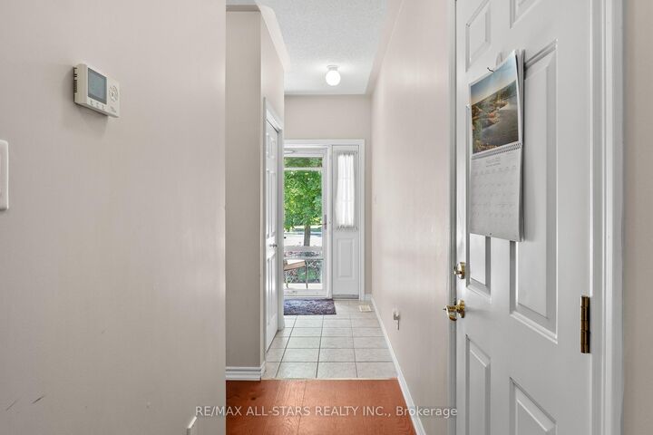 Property Photo: 111 Colborne Street 11 ON K0M 1N0