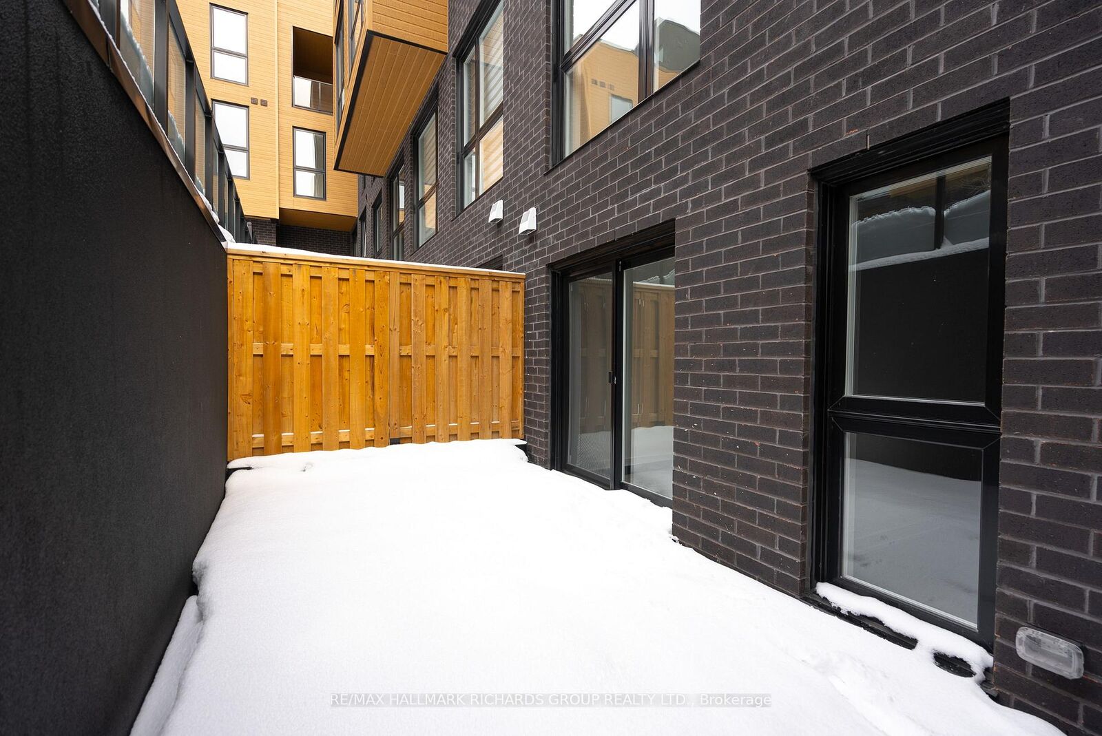 Property Photo: 35 Birchcliff Avenue 23 ON M1N 3C5