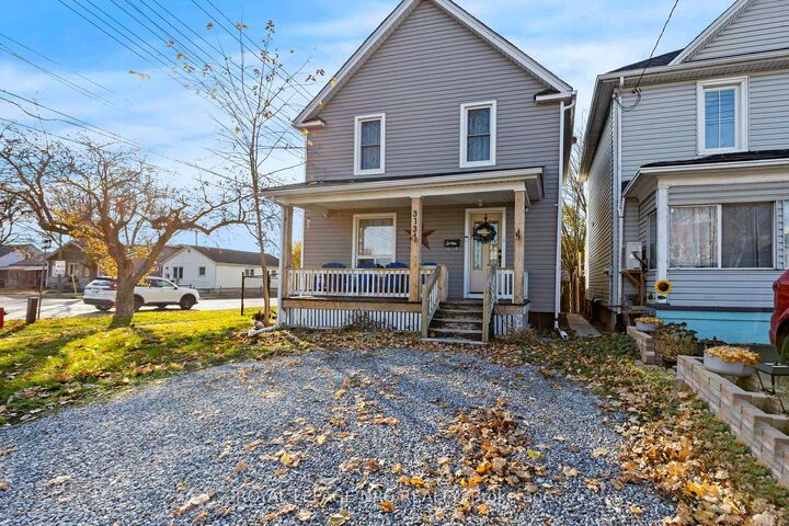 313 Burgar Street — photo 1
