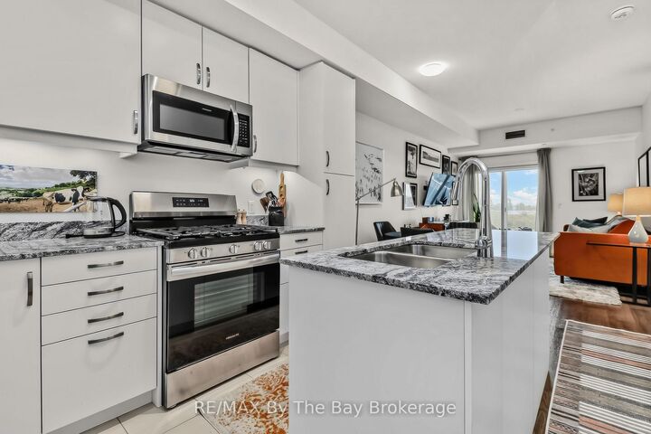Property Photo: 5 Spooner Crescent 311 ON L9Y 1T3