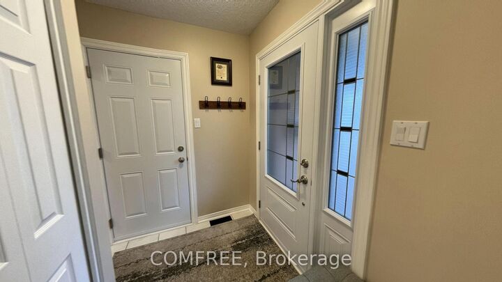 Property Photo: 10 Durbin Court ON K2L 3T8