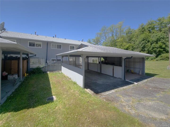 Property Photo:  75 McKay Cres  BC V0N 2N0 