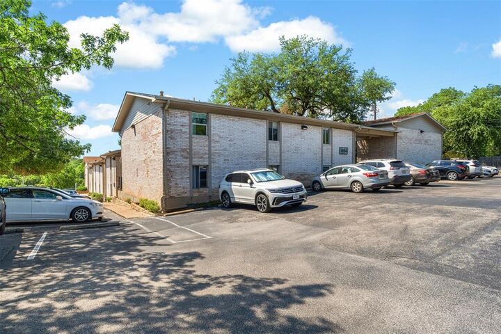 Property Photo:  1304 Summit Street 208  TX 78741 