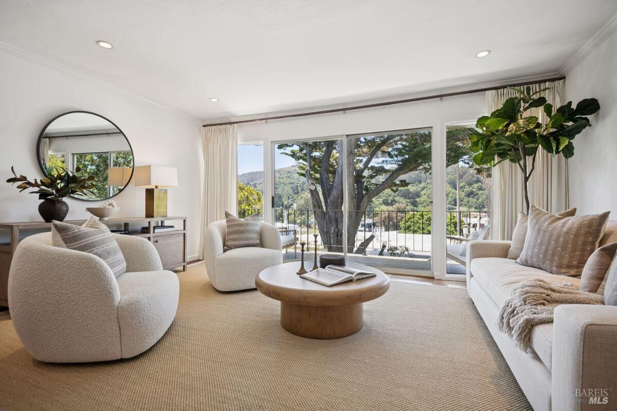 Property Photo: 362 Eden Roc Drive CA 94965