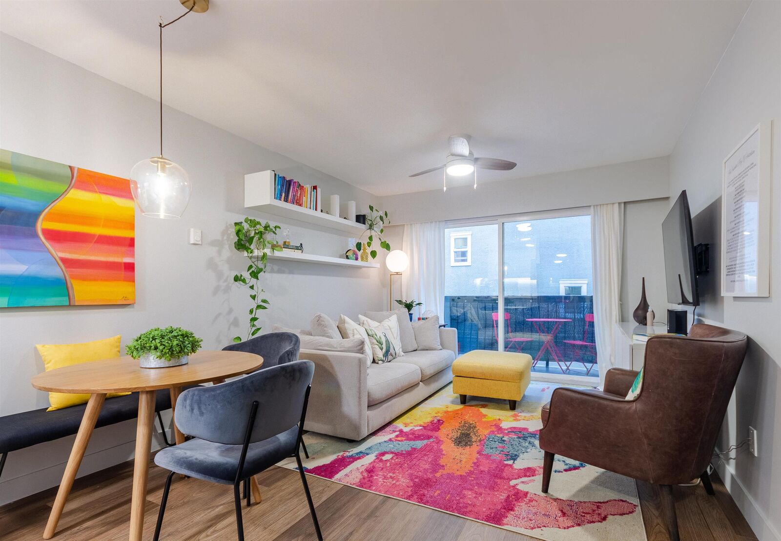 Property Photo: 2033 W 7th Avenue 200 BC V6J 1T3