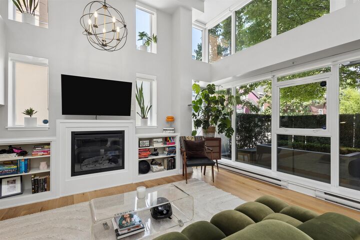 Property Photo:  428 Helmcken Street  BC V6B 0B1 