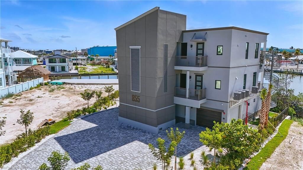 Property Photo:  855 Lagoon St 4  FL 33931 