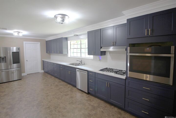 Property Photo:  21601 Plank Rd  LA 70791 