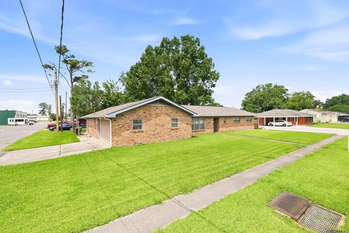 Property Photo: 103 N Millet Ave LA 70052