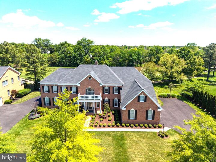Property Photo: 15214 Golf View Drive VA 20169