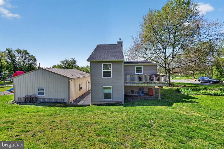 Property Photo:  59 Quaker Road  PA 19365 