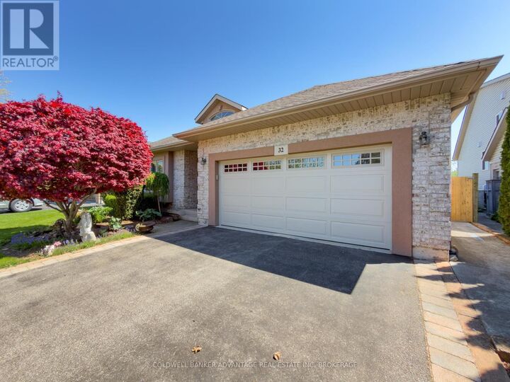 Property Photo:  32 Michaela Crescent  ON L0S 1E4 