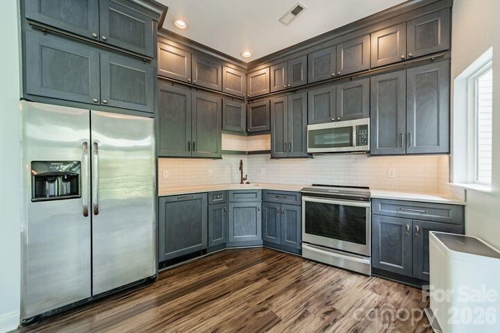 Property Photo:  820 Garden District Drive  NC 28202 