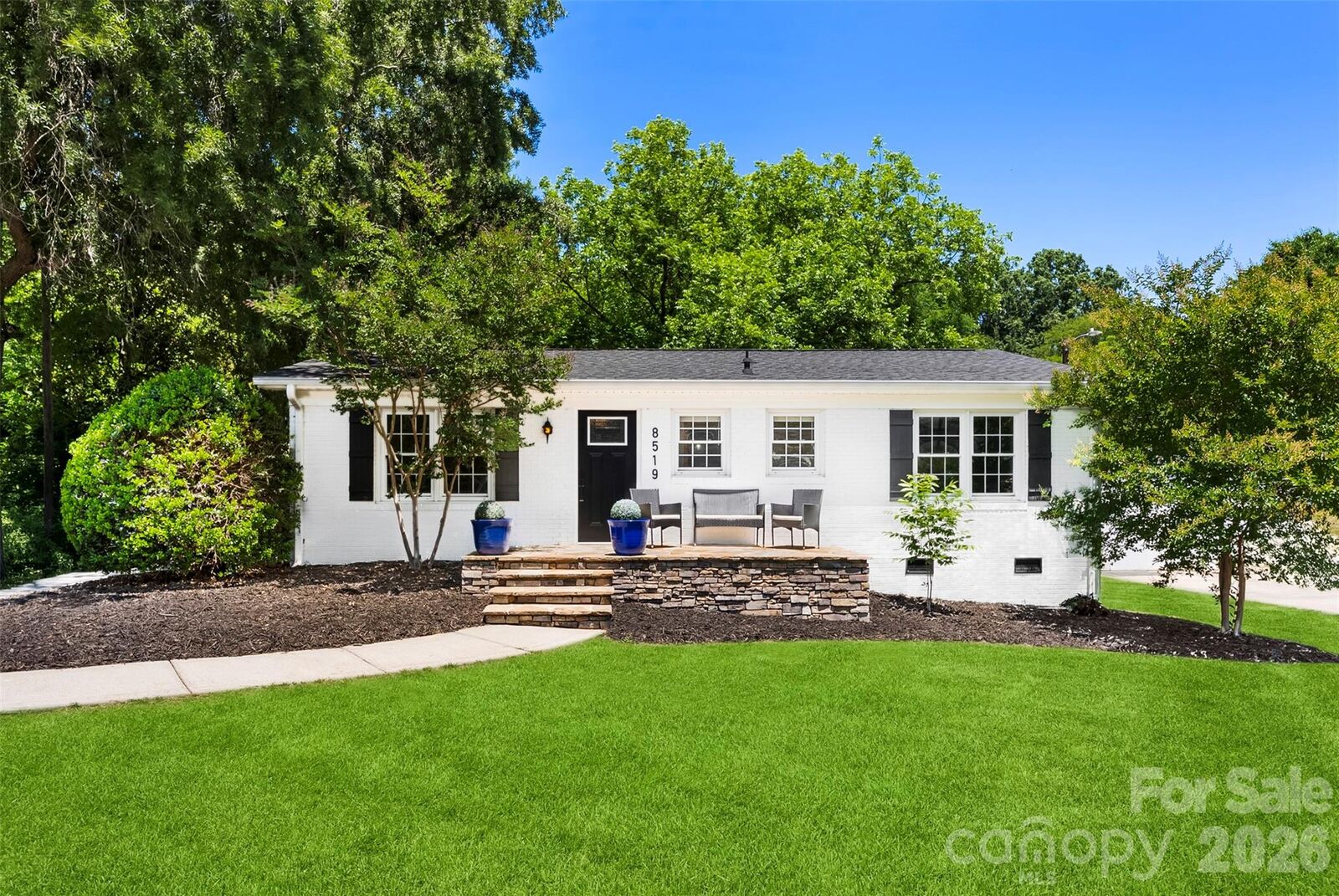 Property Photo:  8519 E Franklin Street  NC 28124 