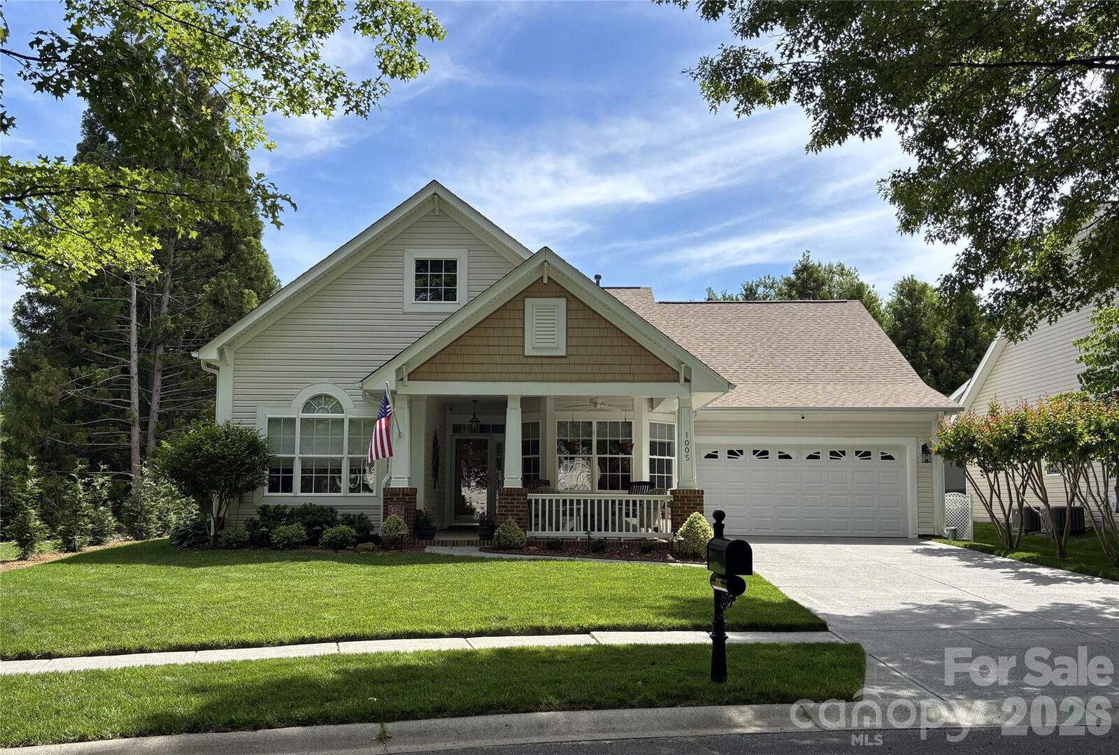 Property Photo:  1005 Feather Oak Lane  NC 28104 