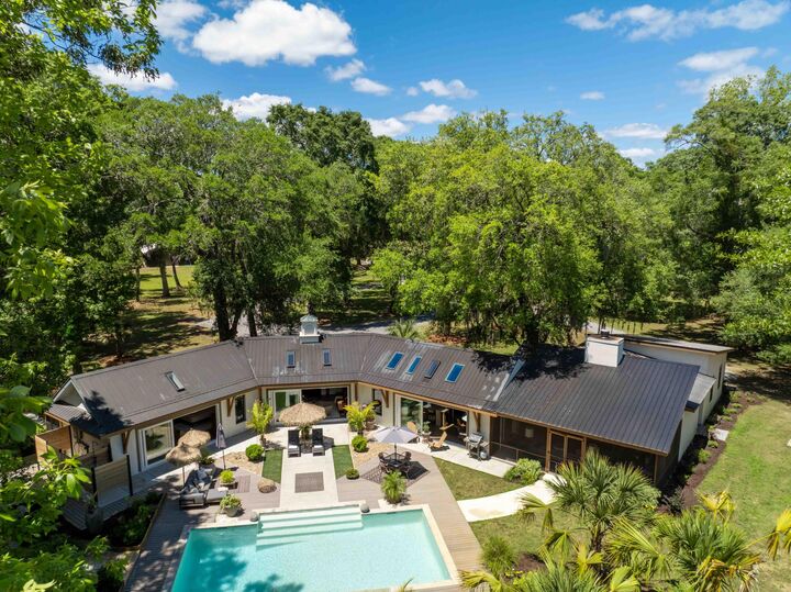 Property Photo: 5068 Sweetgrass Farm Road SC 29455