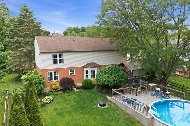 Property Photo:  9614 Sparrow Place  OH 45040 