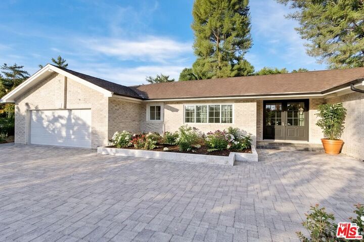 Property Photo:  4732 Del Moreno Dr  CA 91364 